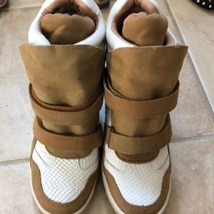 MLE: Mia Limited Edition